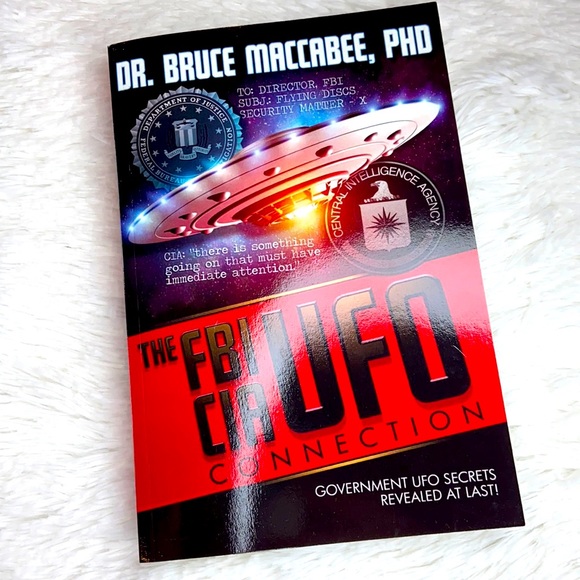 The FBI CIA UFO Connection Book - Picture 2 of 5